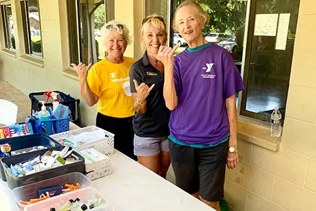 volunteers supporting the houseless community